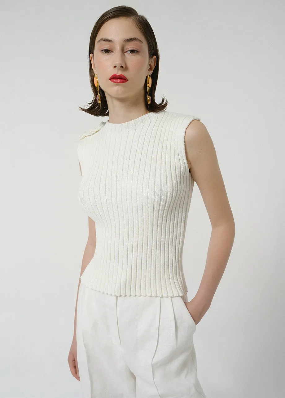 BASIC TOP WITH BUTTONS