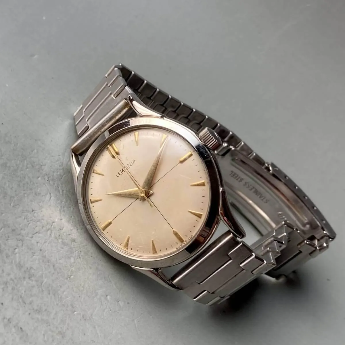 Lemania Wristwatch Antique Hand Winding Men's 34mm Vintage Military Male