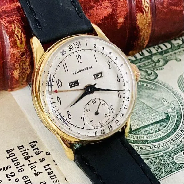 Leonidas Watch Smoseco Triple Calendar Manual 1950's Men's Women's Vintage
