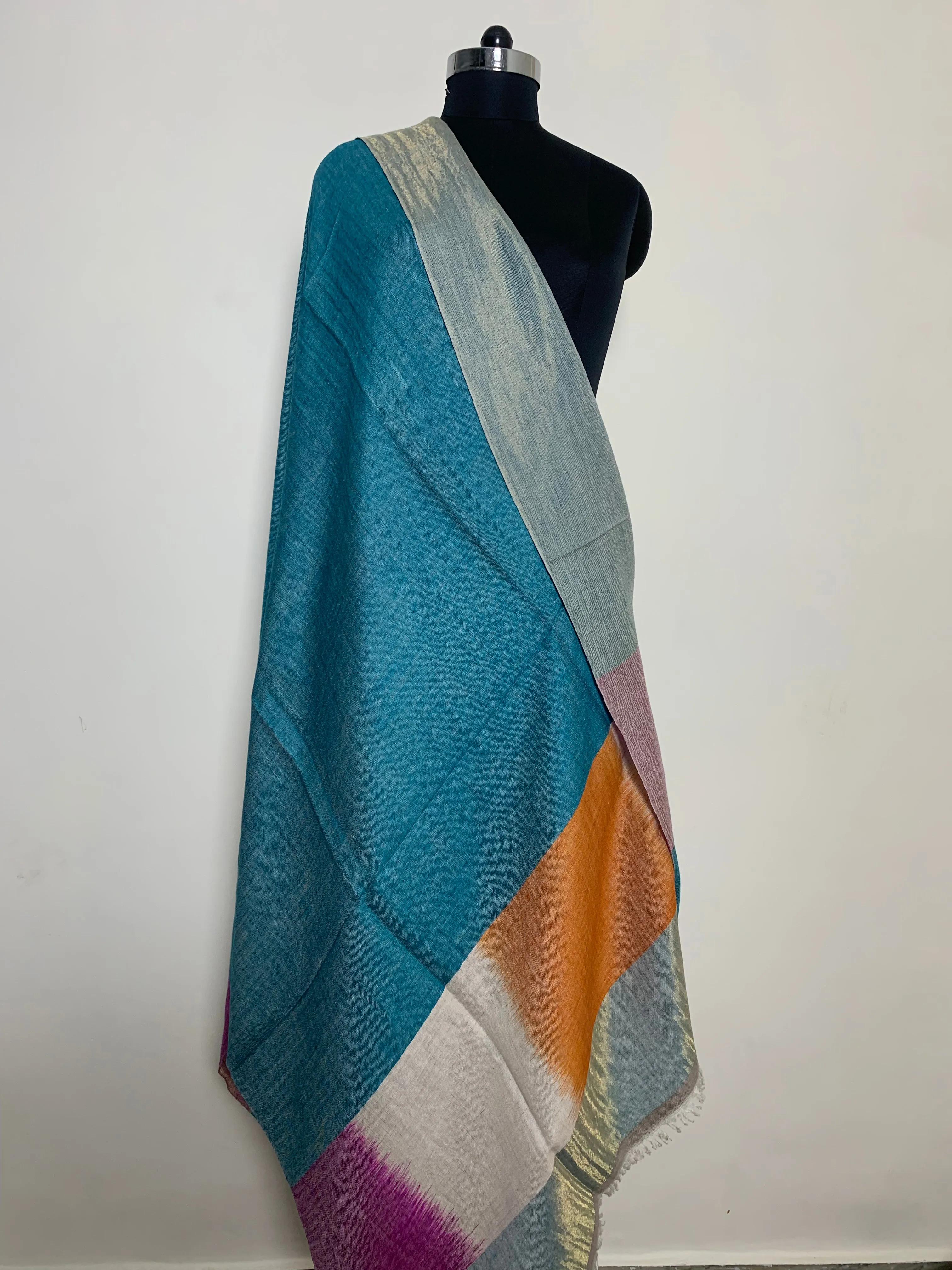 Vaani Windowpane Ikat Dyed Reversible Zari Cashmere Shawl