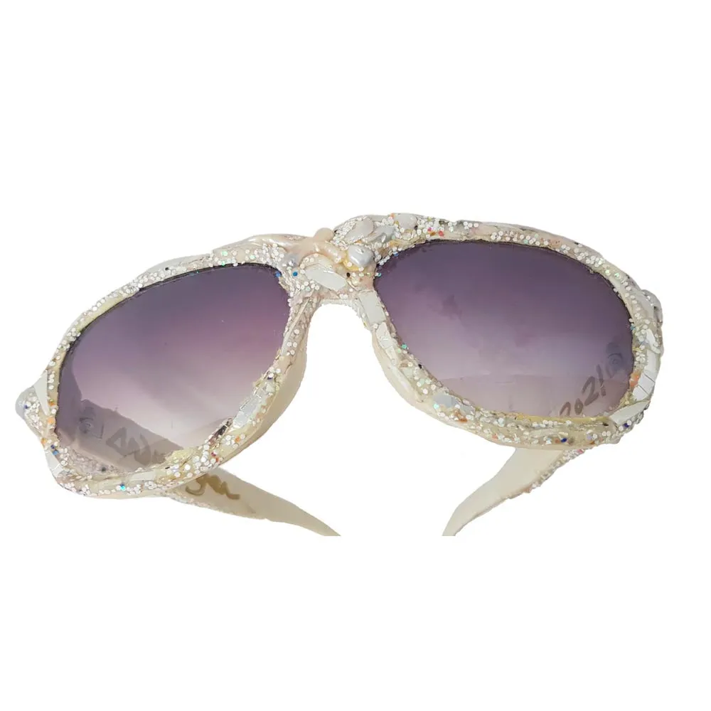 WHITE AND PEARL SUNGLASSES