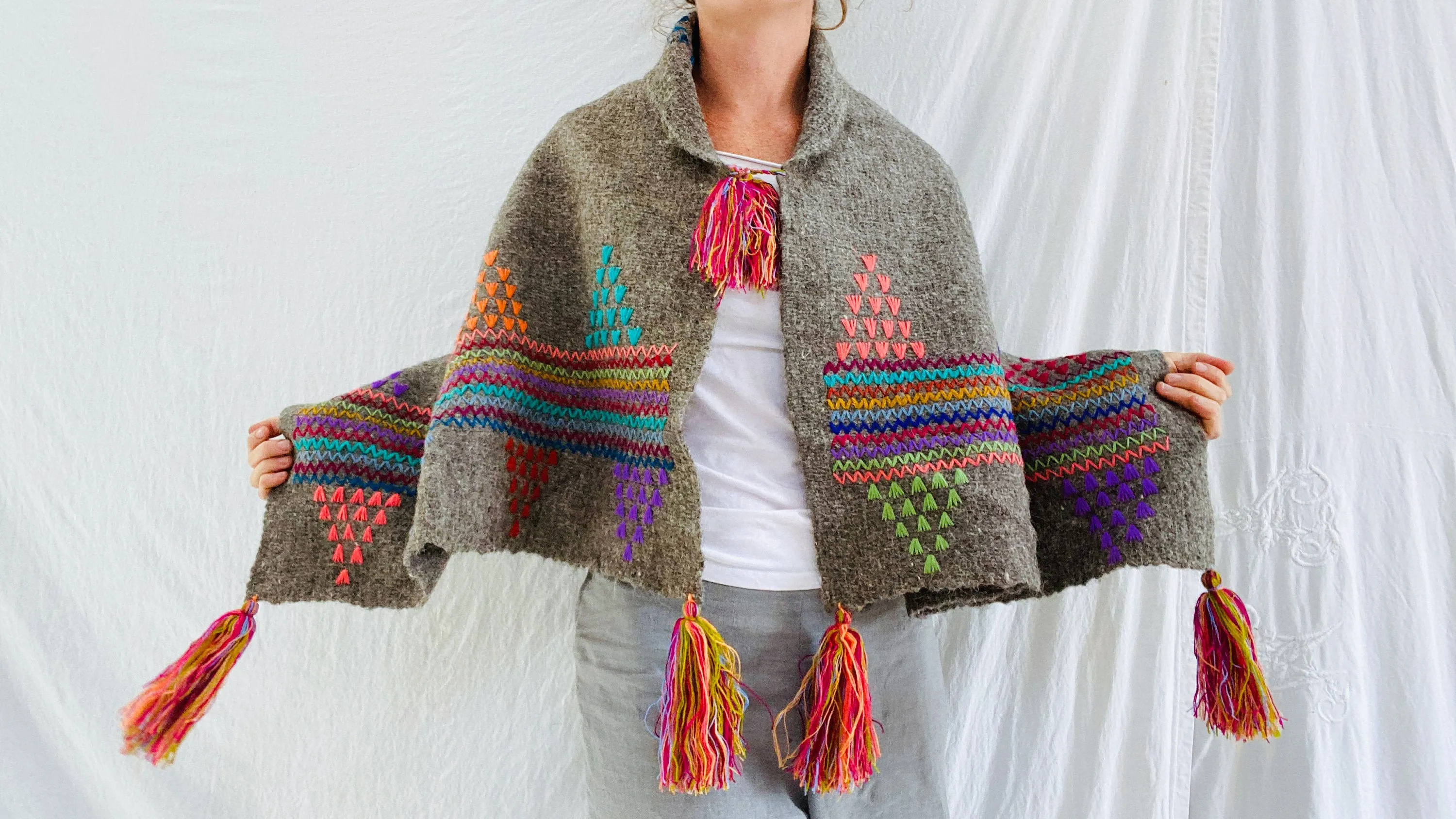 Wool Shawl. Embroidered & Tassels. Mayan. Chamula. Mexico