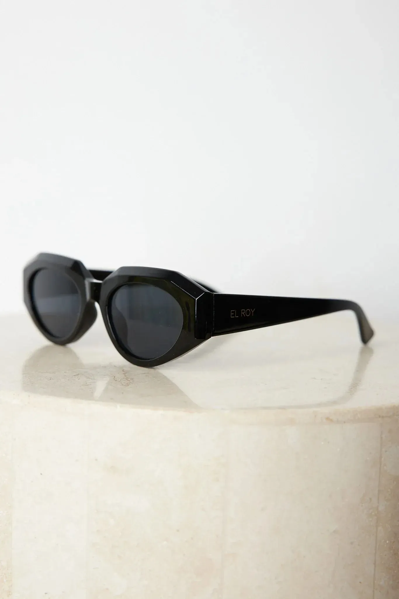 Yvette | Black